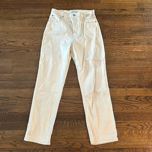 New with tags. Abercrombie ankle straight high rise white jeans